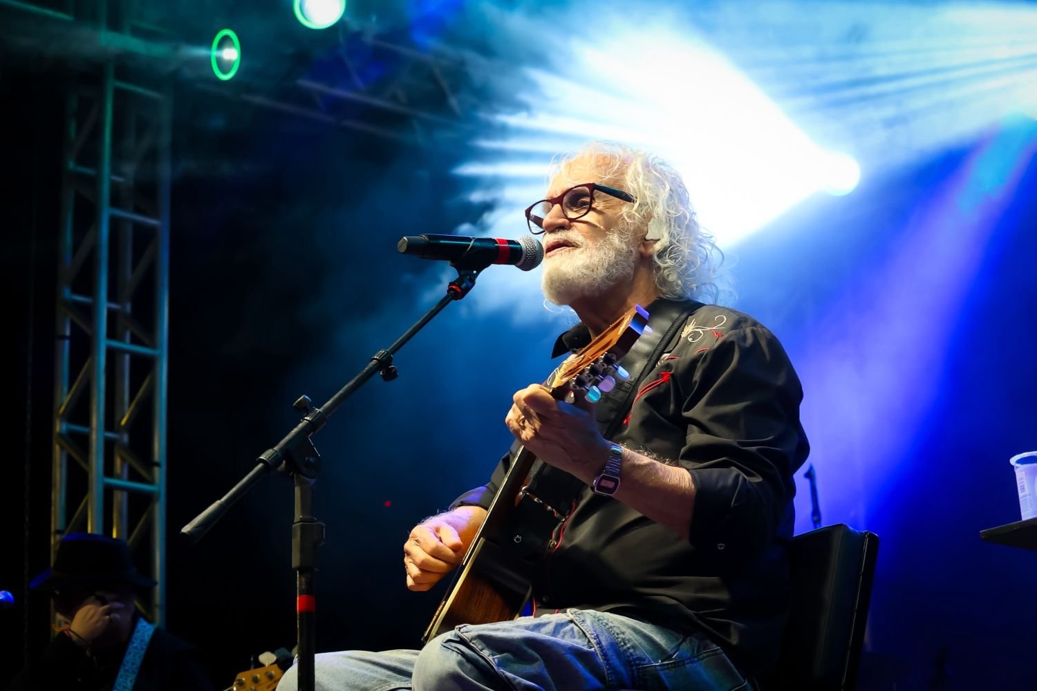 Renato Teixeira encerra Revelando SP Americana celebrando a cultura tradicional paulista