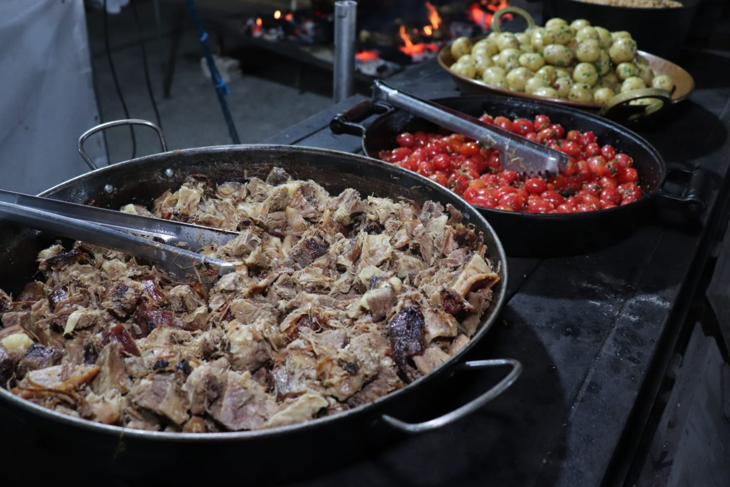Festival Volta ao Mundo e Festival do Burger chegam ao Tivoli Shopping com gastronomia internacional e entrada gratuita