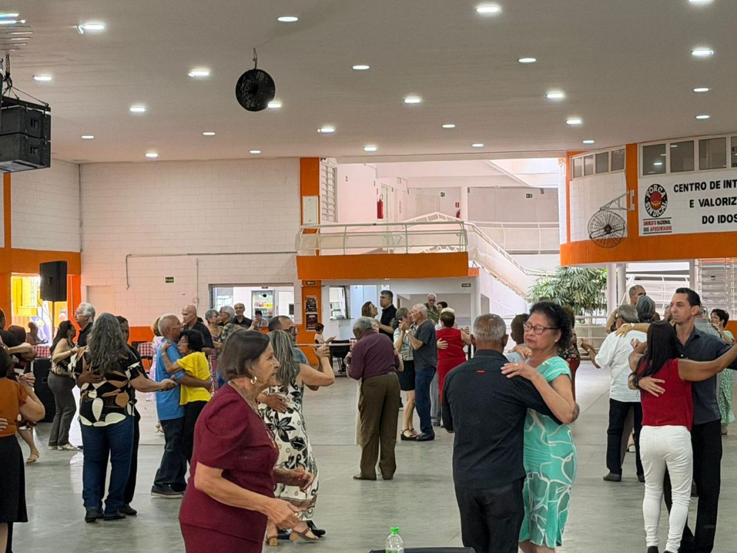 Com emenda da vereadora Talitha De Nadai, Baile da Melhor Idade continua em 2026